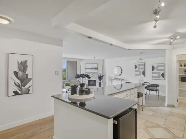 133 S 25th Ave SW #9E, Calgary, AB T2S 0K8