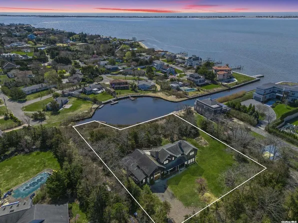 12 Cricket Path, Remsenburg, NY 11960