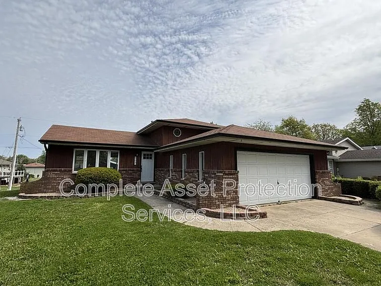 6904 W 85th Pl — Photo 1