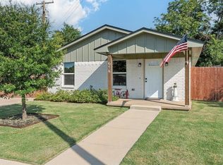 614 W 3rd St, McGregor, TX 76657