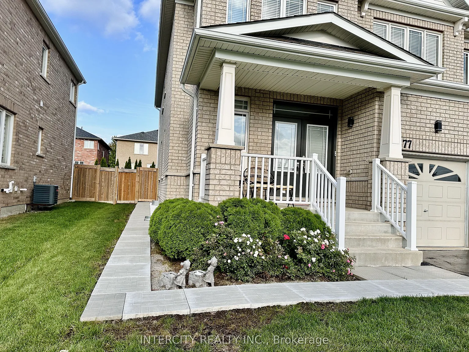 3 bed, $2,300 — Photo 2
