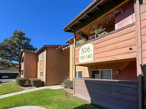 2nd image of 526 Calle Montecito Unit 134