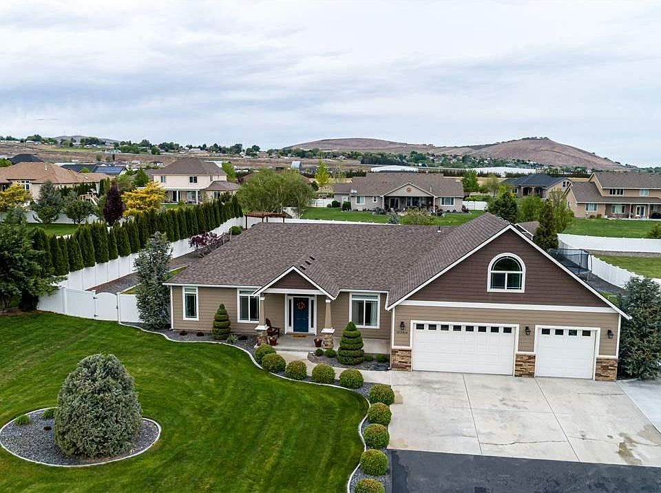 1st image of 103814 E Nicole Dr