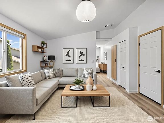 4th image of 1521 Portobello Avenue