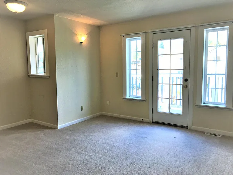3316 Claremont Ave S — Photo 14
