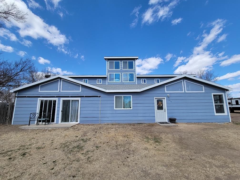 615 W 7th St, Russell, KS 67665 Zillow