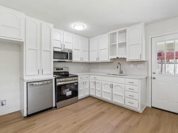 2521 Arcadia Pl, Birmingham, AL 35214