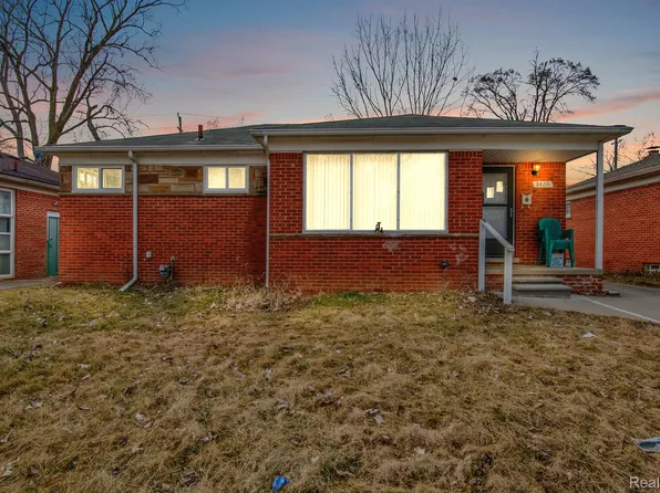 24271 Scotia Rd, Oak Park, MI 48237