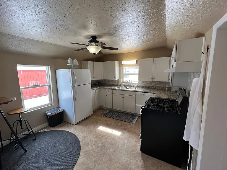 1408 Junction Ave — Photo 16