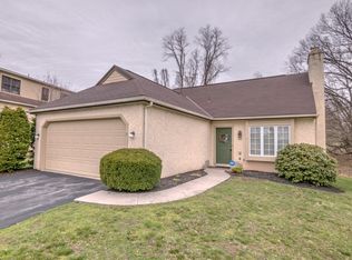2 Pine Tree Ct, Reading, PA 19607