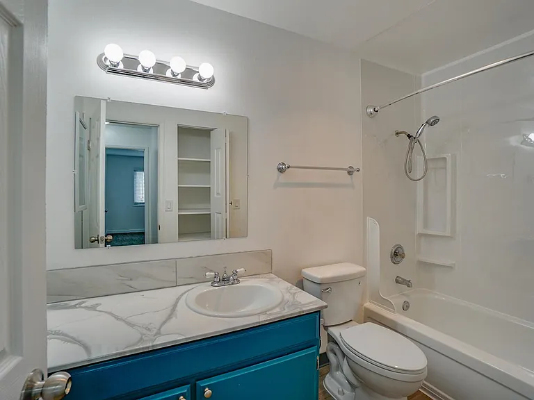 4875 SW Lombard Ave — Photo 30