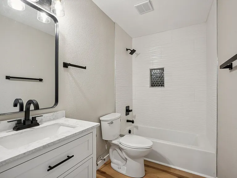 Sandy Terrace Apartments — Photo 72