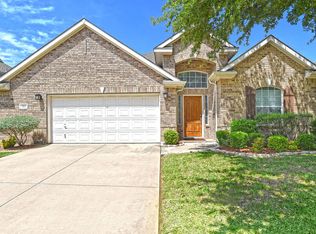 1811 Goshawk Ln, Corinth, TX 76210