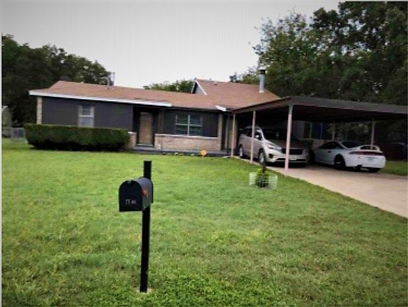 1st image of 104 E Avenue K