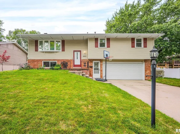 7507 N Parliament Pl, Peoria, IL 61614