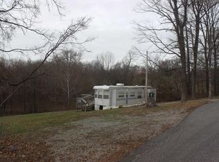 722 Woods Ln, Grand Rivers, KY 42045