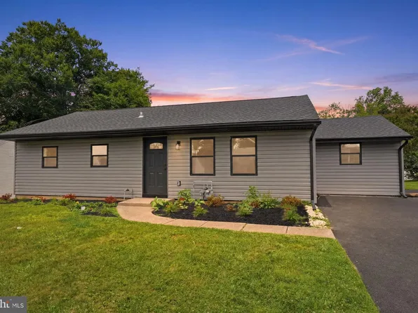 349 Andover Rd, Fairless Hills, PA 19030