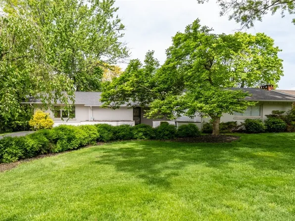 24461 S Woodland Rd, Beachwood, OH 44122