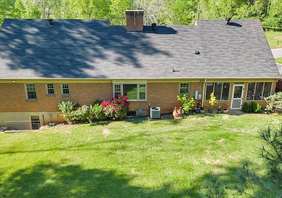 2nd image of 5716 Rhonda Rd