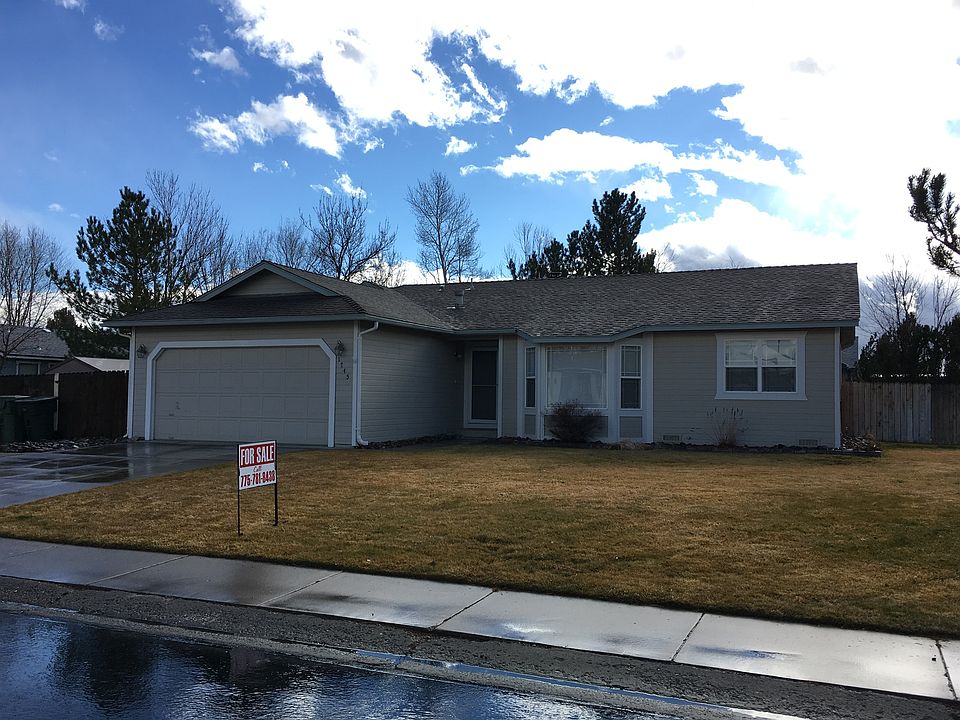 1st image of 1745 Oakwood Dr