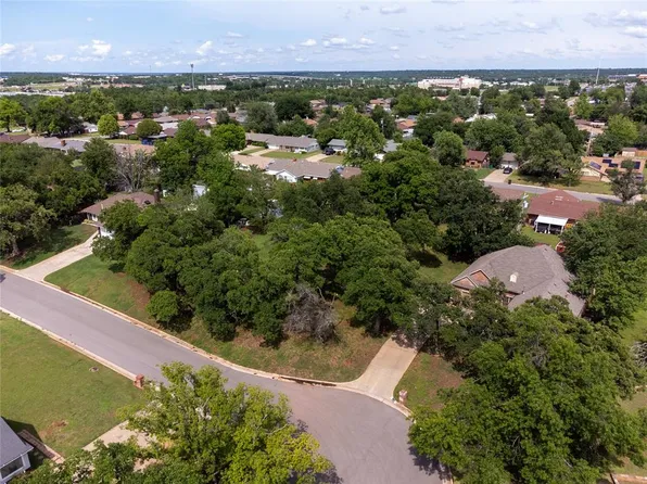 5402 Timber Ln #4, Oklahoma City, OK 73111