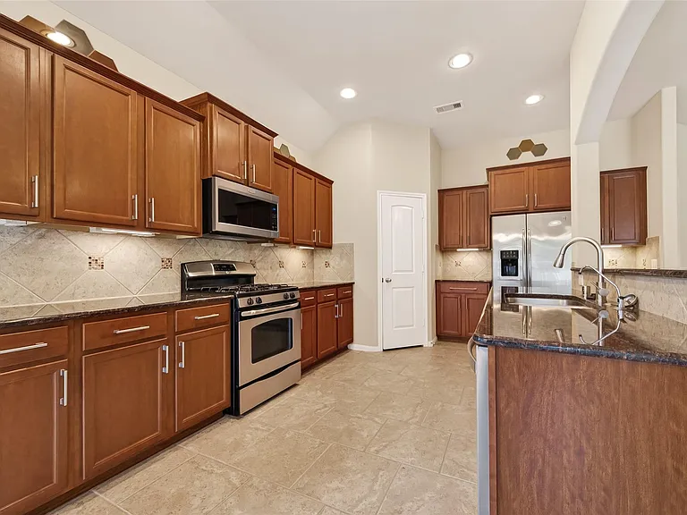 111 Pheasant Run Dr — Photo 16