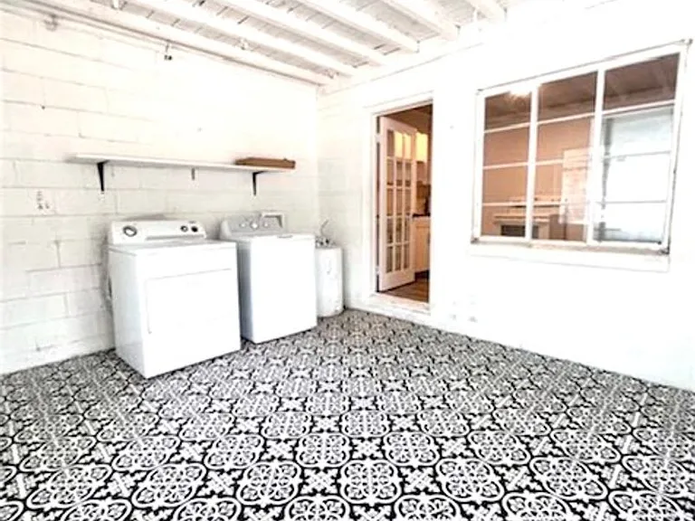 1016 Alba Dr — Photo 9