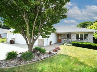 911 Pine Ct NE, Pine Island, MN 55963