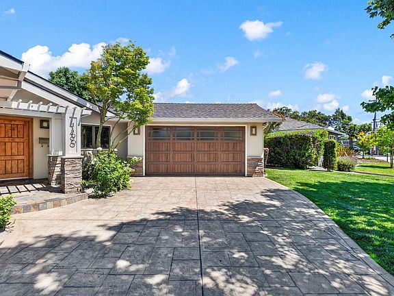 2nd image of 1490 Santa Inez Dr
