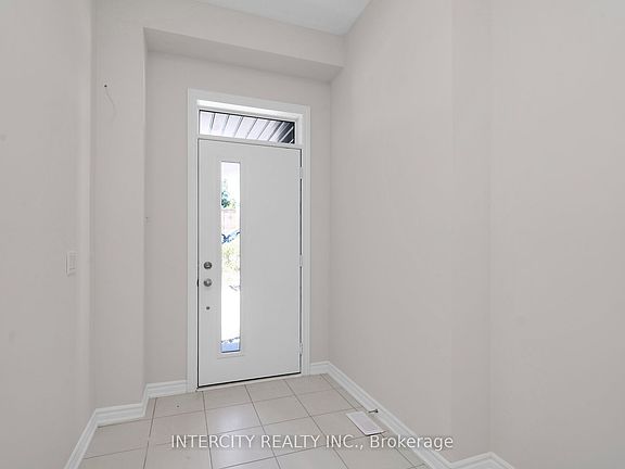 2nd image of 7 Drainie St