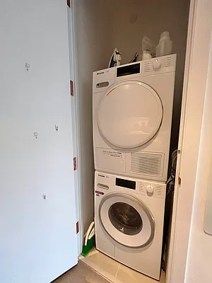 Rented by Compass | media 6