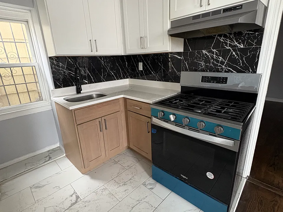 302 Watchung Ave #2