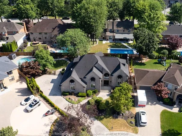 15 Fasan Cres, Lakeshore, ON N8N 4L1