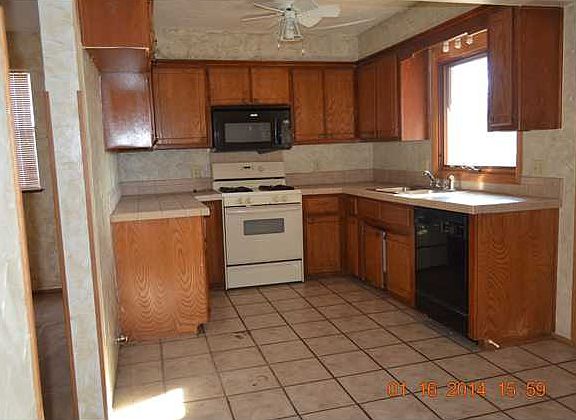 3rd image of 1212 Dorchester Ct