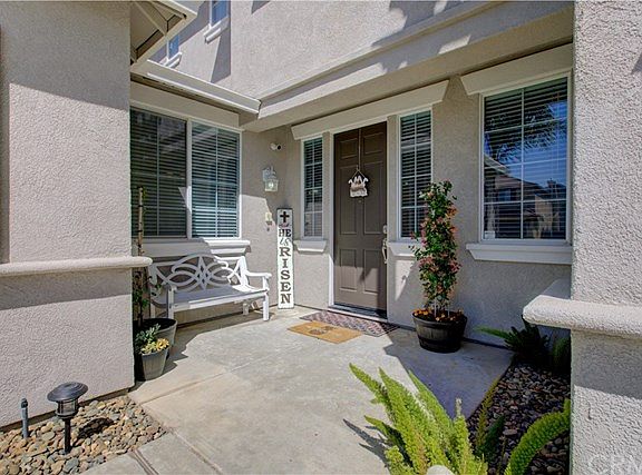 5th image of 1572 Fieldcrest Dr
