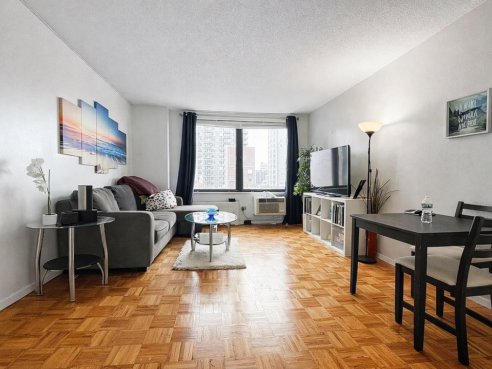 1st image of 1601 3rd Ave APT 30B