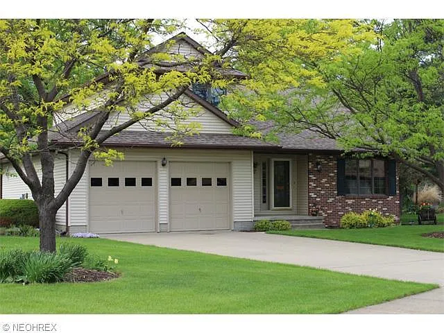 5469 Pin Oak Cir photo 1