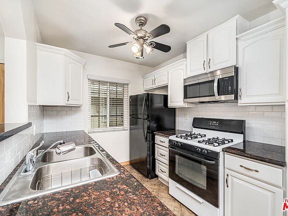 5th image of 1937 S Shenandoah St #8