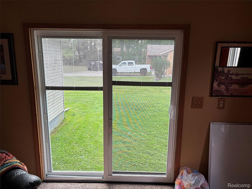 21601 Holly St, photo 30