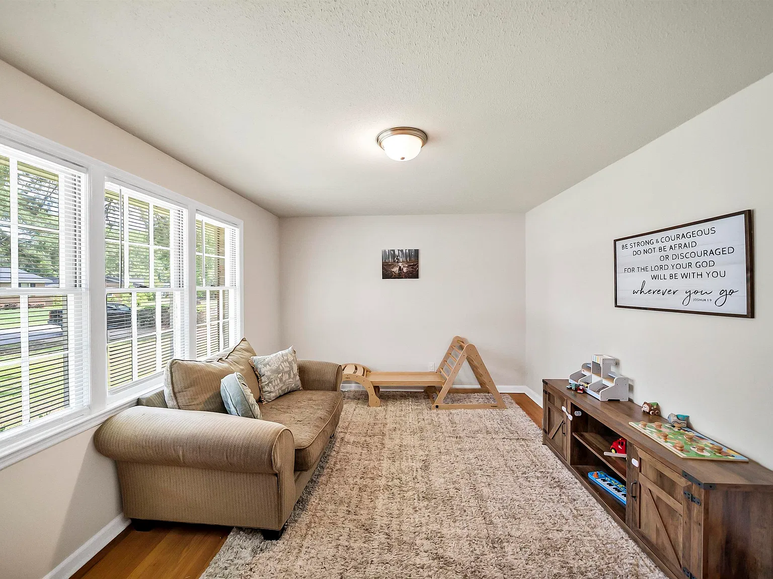 3 bed, 1680 sqft, $1,800 — Photo 3