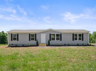 627 Cook Rd, Portland, TN 37148