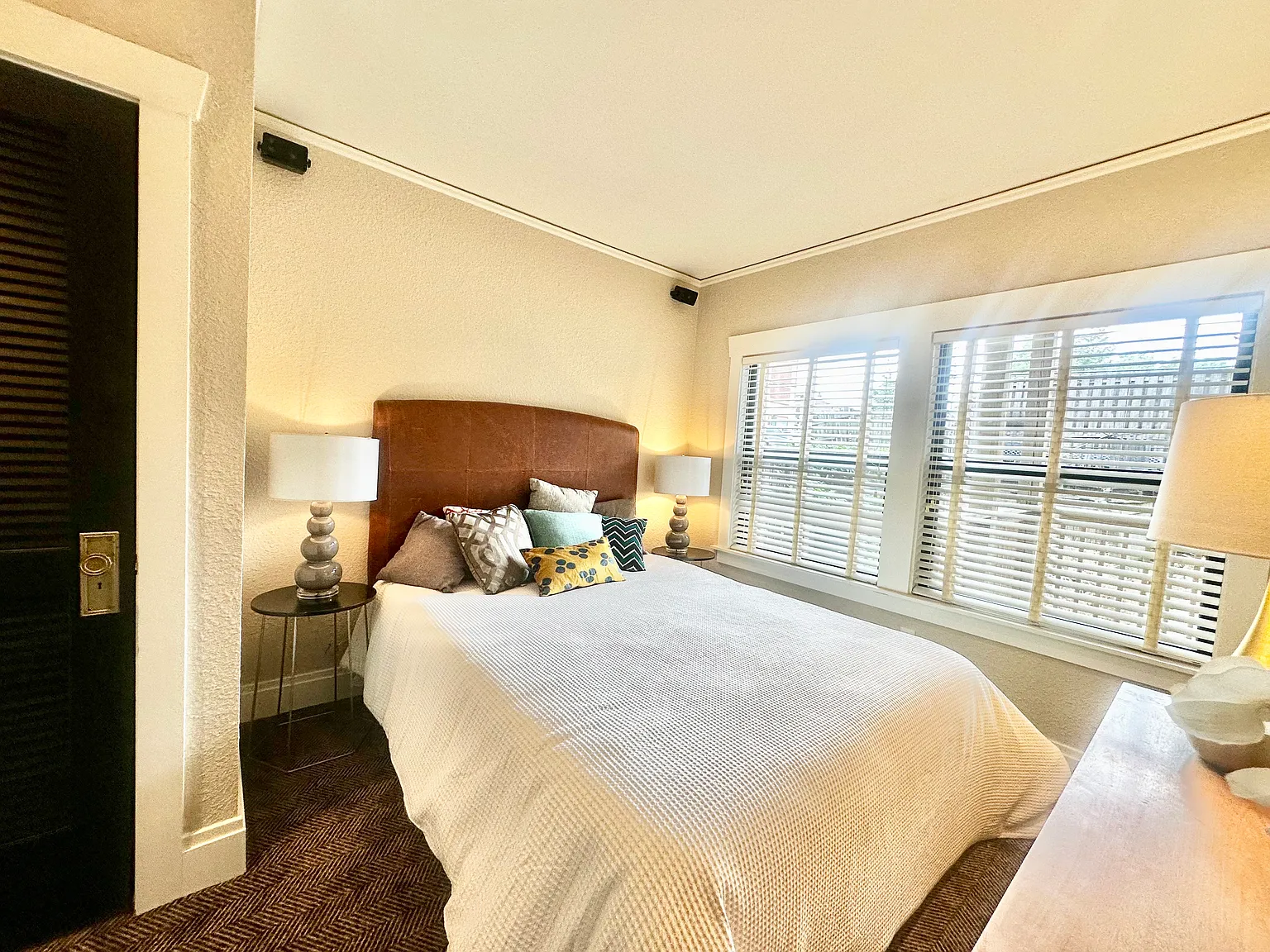 2 bed, 1200 sqft, $1,630 — Photo 3