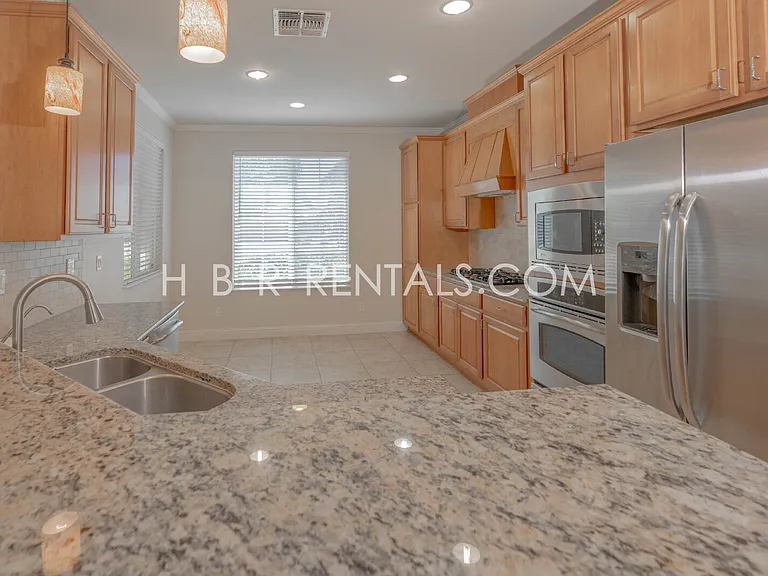 2514 Bellchase Dr — Photo 8