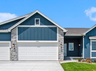 17116 Cook St #5RAV2T, 5rav2t Bennington, NE 68007