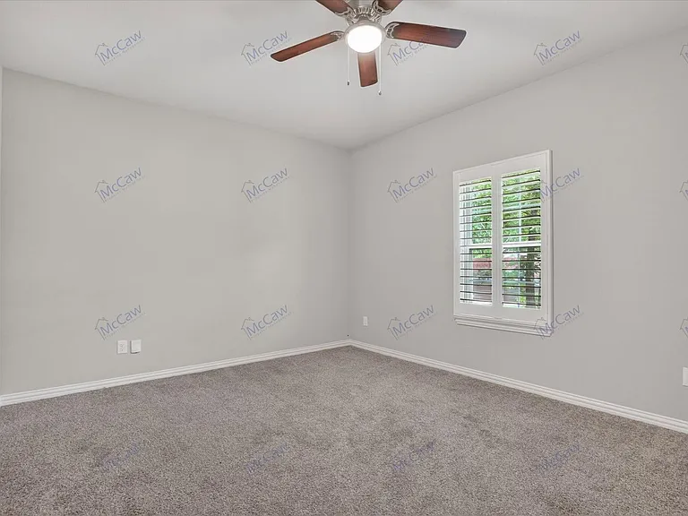 1310 Yale St — Photo 11