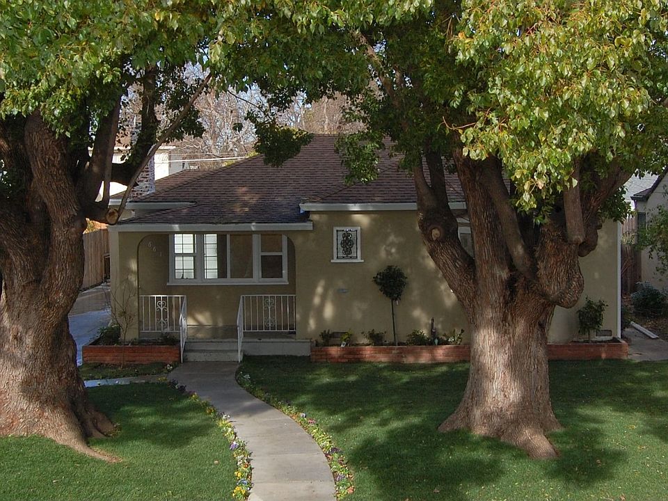 Large Shade Trees in the Front Yard!