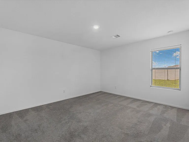2106 Hyde Acres St — Photo 7