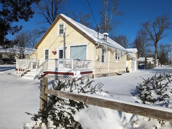 109 21st Ave, Sylvan Beach, NY 13157