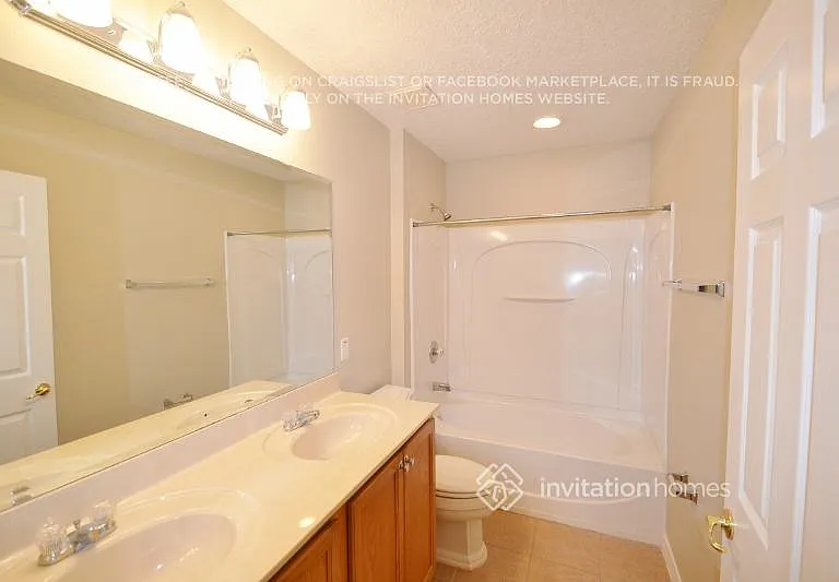 1033 Berkeley Dr — Photo 8