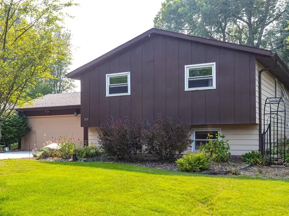 3323 N Morrison St, Appleton, WI 54911